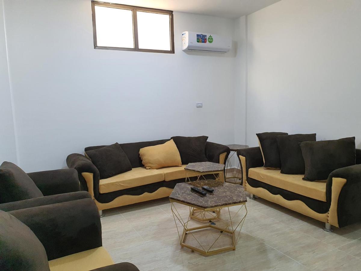 Zaina Apt Apartamento Wadi Musa Exterior foto